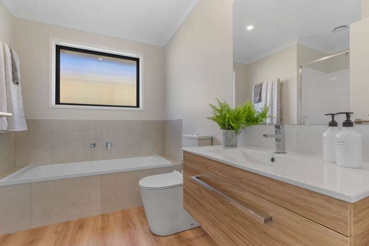 16 Sam Heywood Place Pyes Pa_17