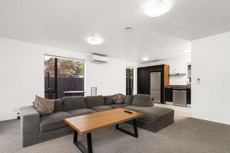 2/6 Oakhurst Place Russley_5