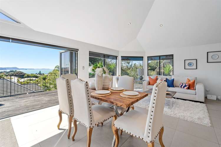 210 Whangaparaoa Road Red Beach_12