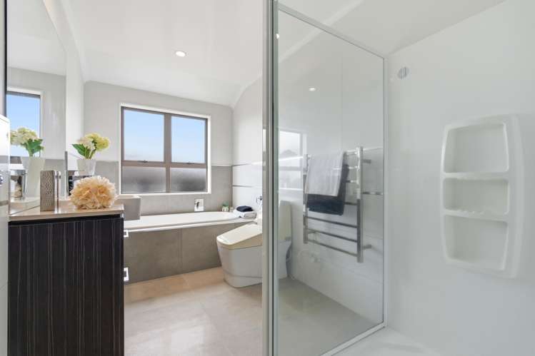 30 Mackay Drive Greenhithe_10