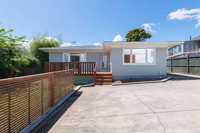 2/9 Nile Road Kelston_1