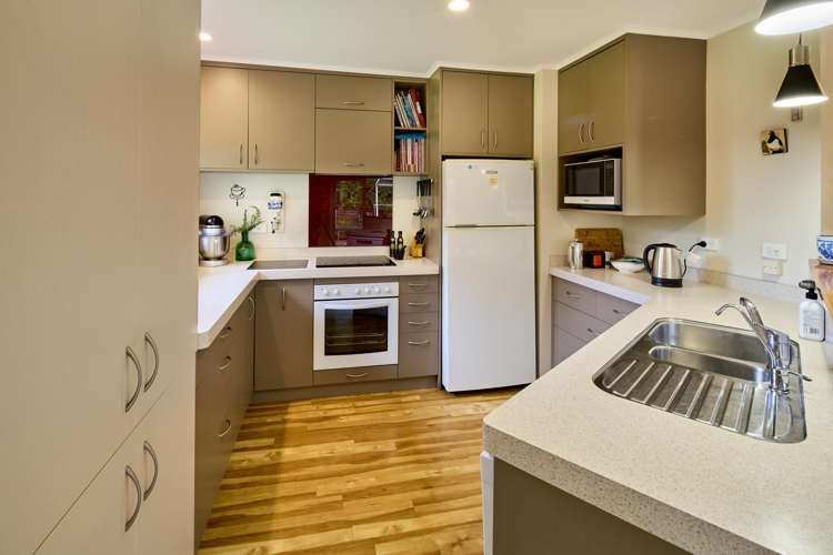 55 Chester Road Tawa_6