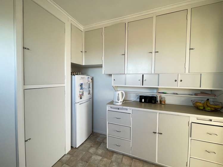 9 Blucks Road_4