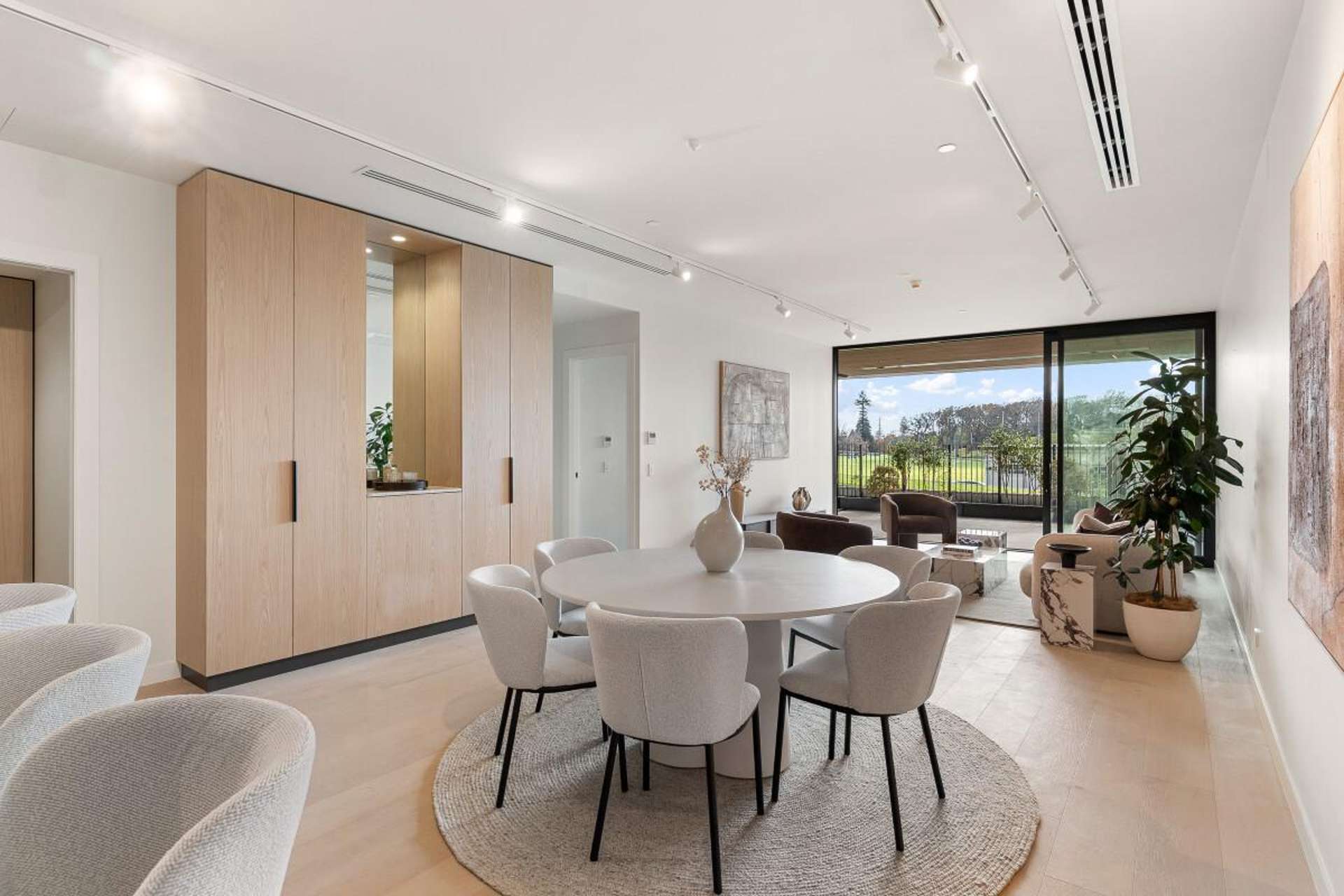 81 Carlton Gore Road Newmarket_0