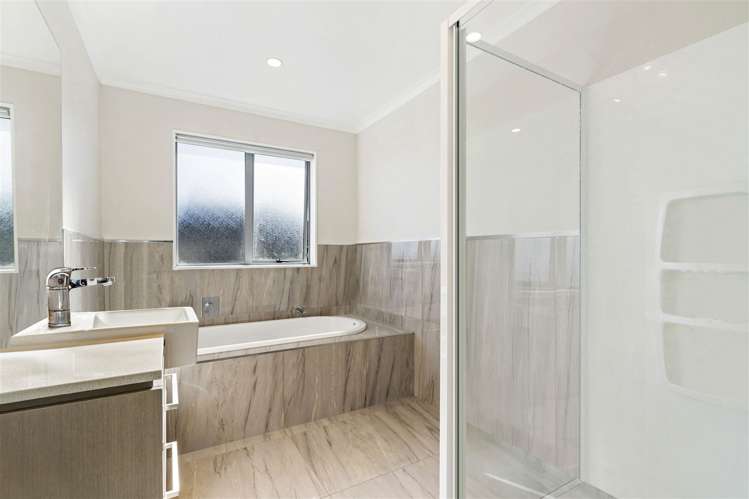 69 Mackay Drive Greenhithe_12