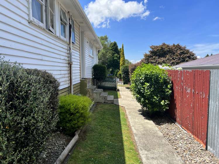 5 Guy Street Dannevirke_22