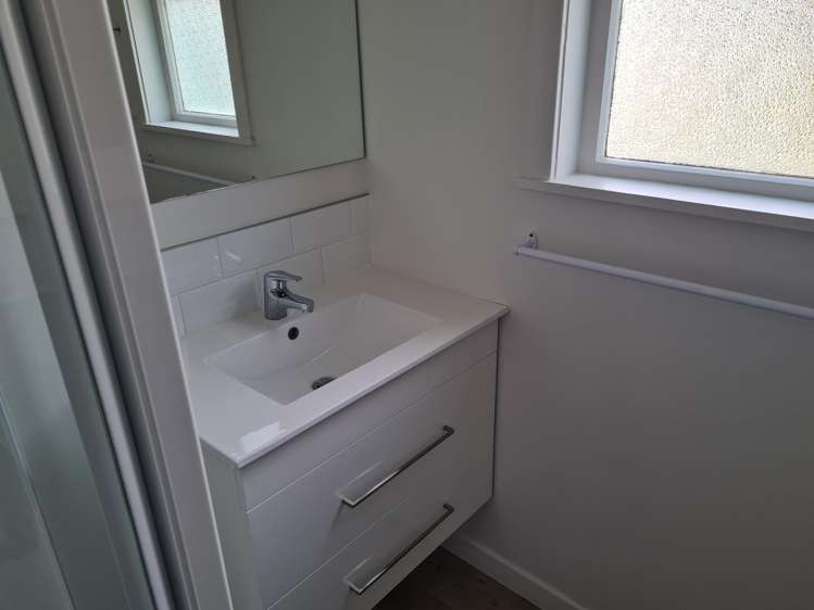 40 Preston Ave Mount Albert_7