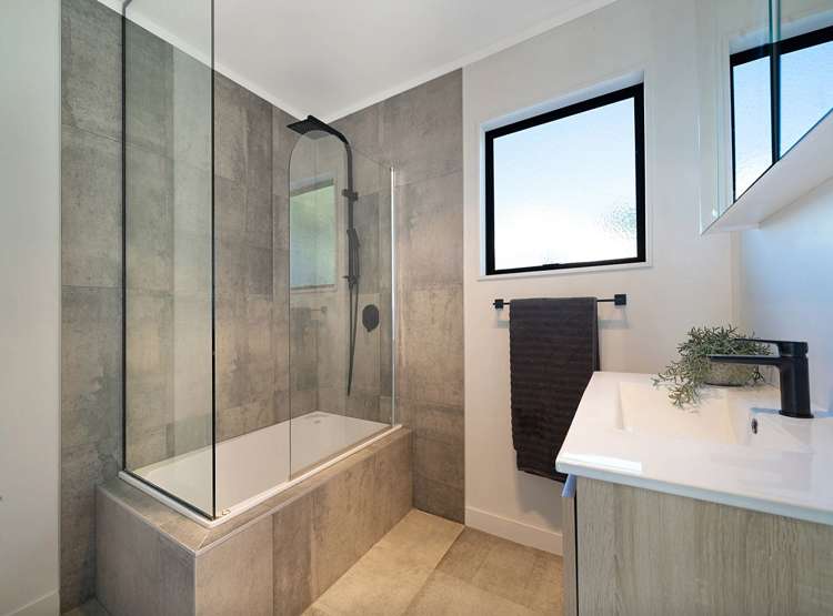 134 Mcleod Road Te Atatu South_5