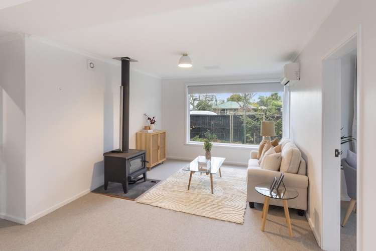 36 Eveleyn Couzins Avenue Richmond_10