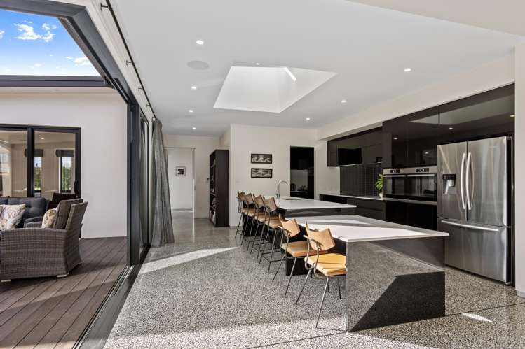 13 Carnaveron Drive Lincoln_3