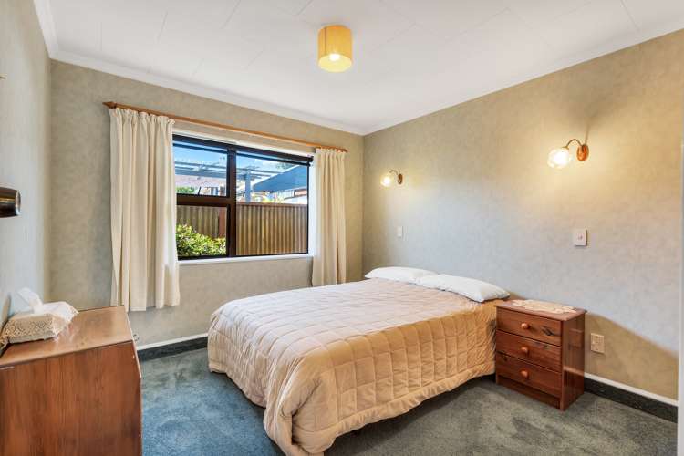 15b Willow Avenue Stoke_10