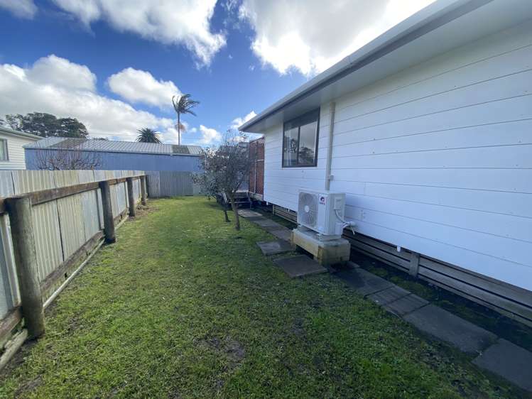 3b Ronald Avenue Glenbrook_5