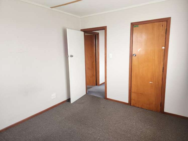 17 Sword Street Gore_8