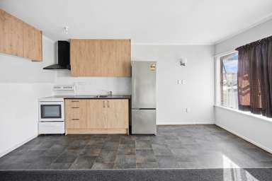 8/3 Rocklands Avenue_4