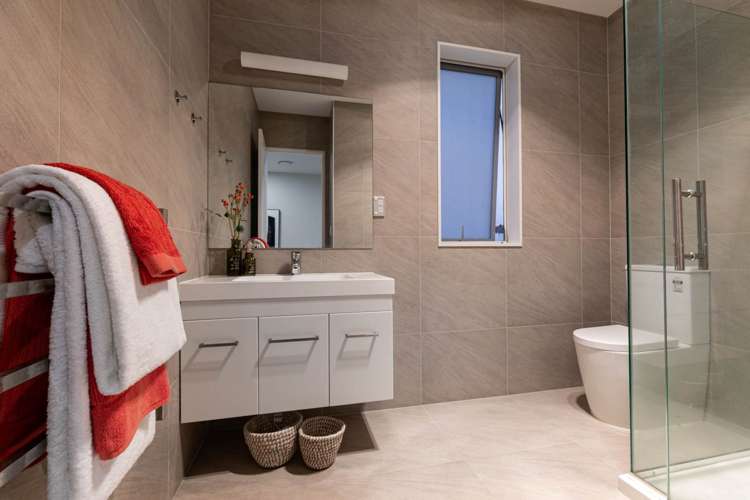 6 Colonial Drive Silverdale_12