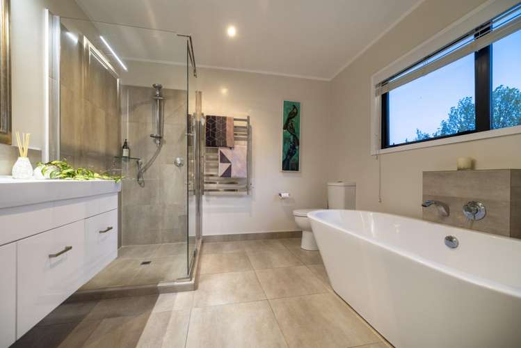 1 Newton Road Riverhead_14