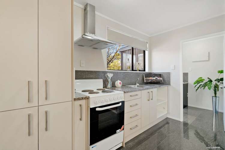 2/71 Redcrest Avenue Red Hill_2
