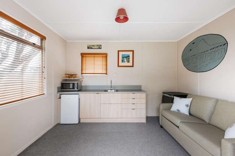 69 Marine Parade Mt Maunganui_32