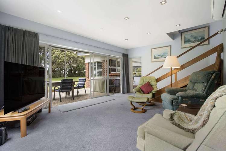 10 Roretana Drive Athenree_7
