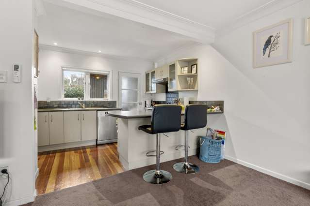 2/7 Ellerton Road Mount Eden_2