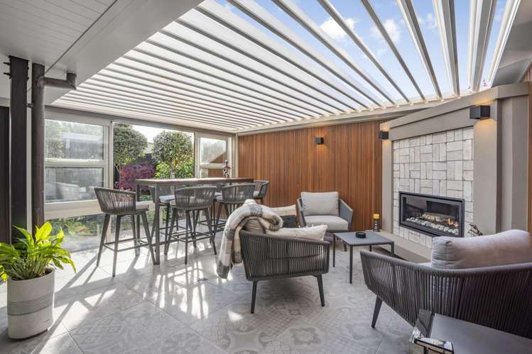 81 Queens Grove Hutt Central_17