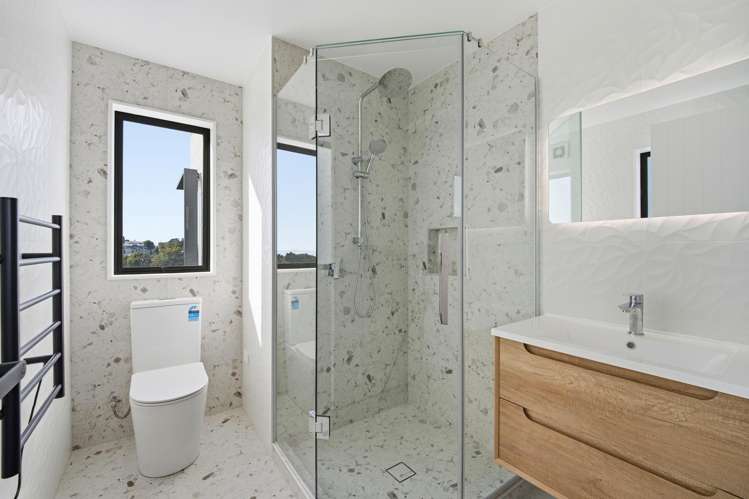 2/8 Park Rise Campbells Bay_3