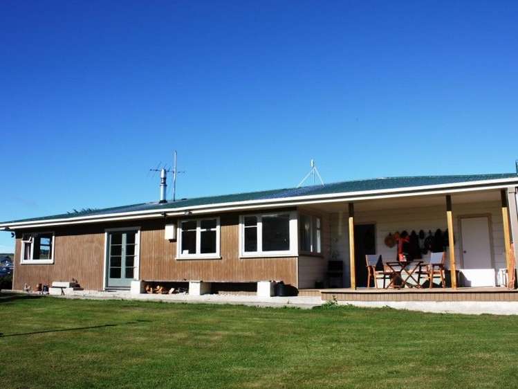 7 Cemetery Road North Clinton and Surrounds_0