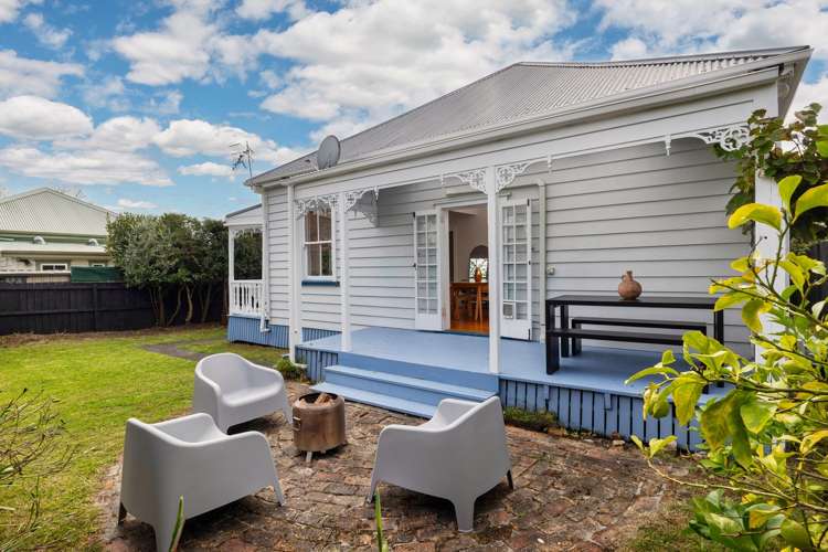 2/13 Tasman Avenue_2