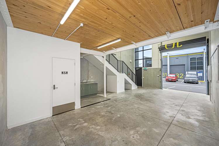 10/11 Northside Drive Westgate_8