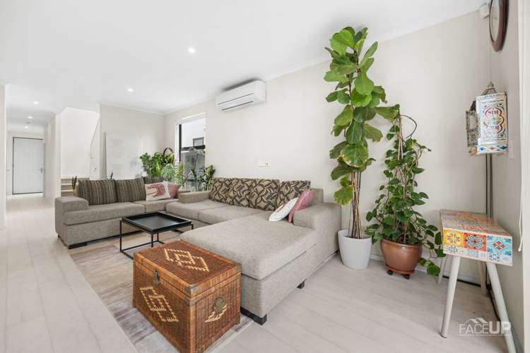 21 Grey Warbler Road Hobsonville_2