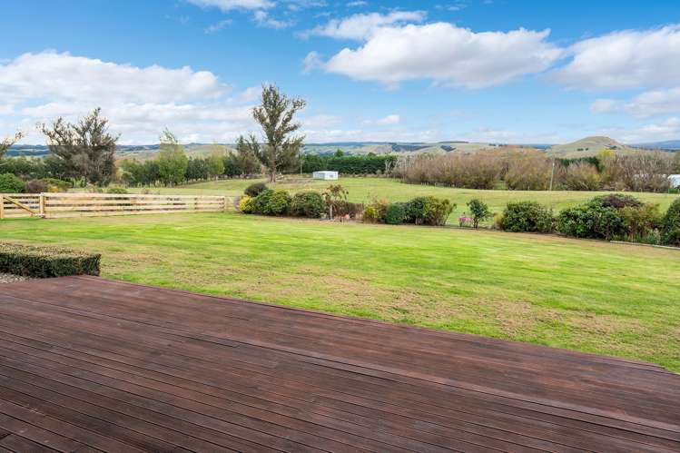 1121 Waihola Highway Waihola_16