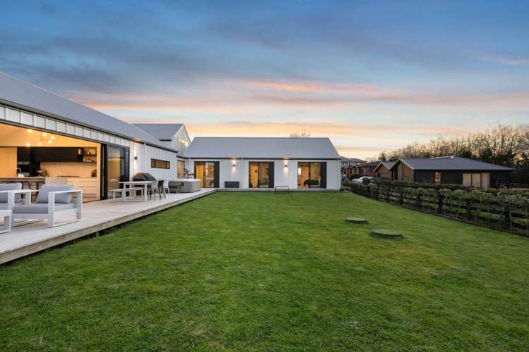 8 Benjamin Place Clevedon_2