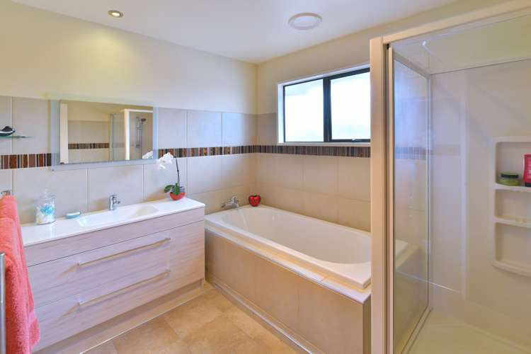 27 Gibbs Drive Woodend_13