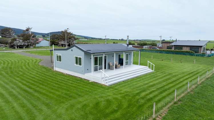 5 Surrey Street Orepuki_18