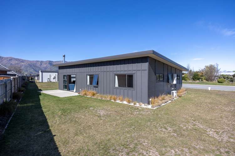 57 Hewson Crescent Lake Hawea_12
