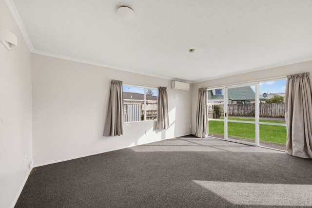 27a Tiverton Crescent Whalers Gate_4