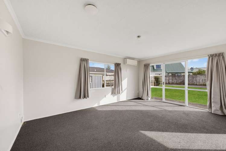 27A Tiverton Crescent Whalers Gate_4