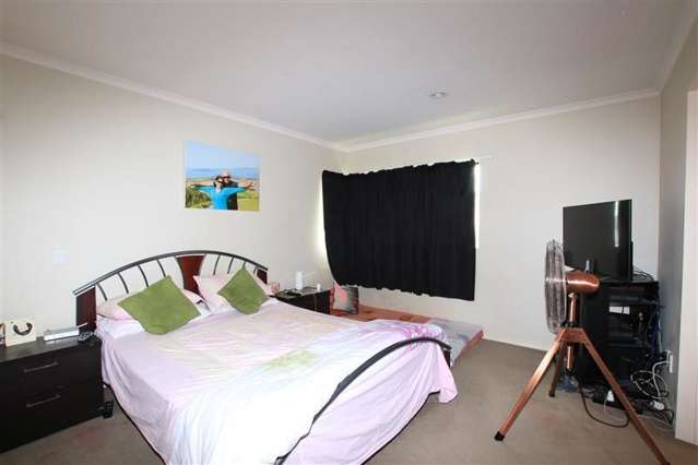 36 Norm Pellow Drive Manurewa_3