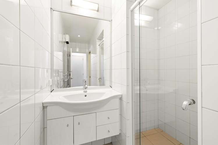 10/8 McKerrow Place Fernhill_19