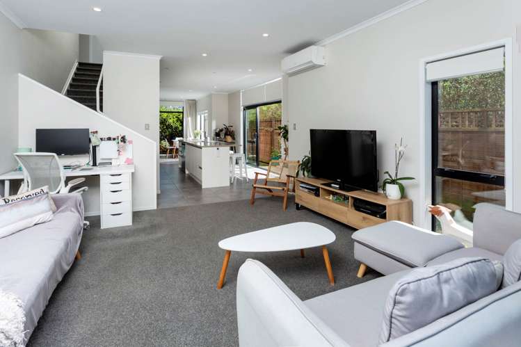 2 Rarahu Road Hobsonville_4