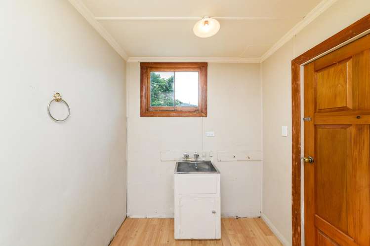 24 Main Street Marton_19