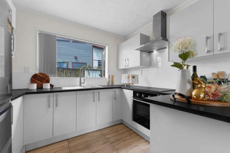 18 Greenstone Place Clover Park_13