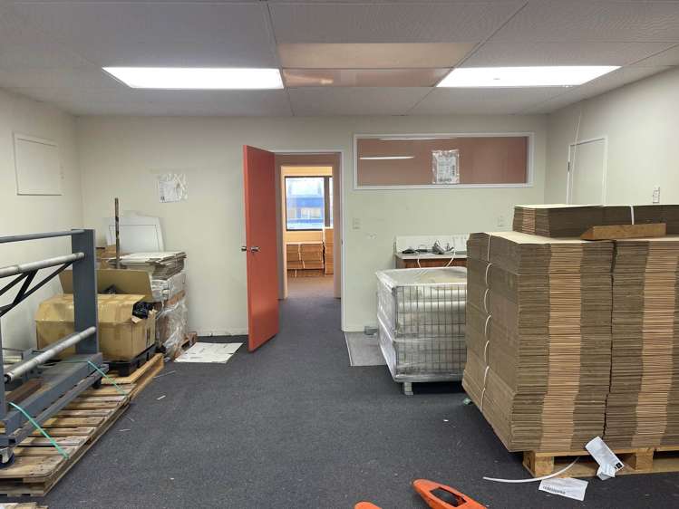 Unit A/3 Colway Place Wairau Valley_6