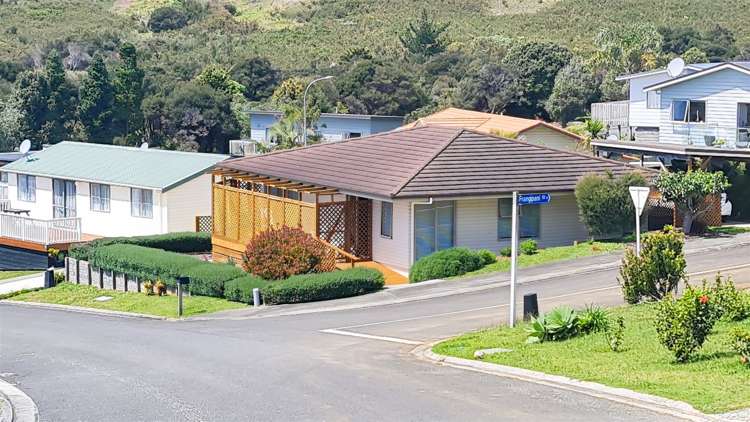 19 Hibiscus Avenue Cable Bay_21