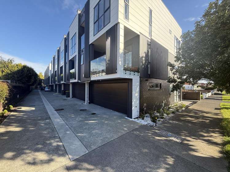 5/12 King Edward Avenue Epsom_18