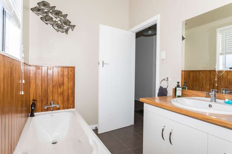 53 Barraud Street Dannevirke_12