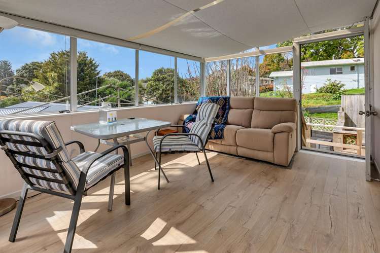 5B Robin Hood Place Onerahi_11
