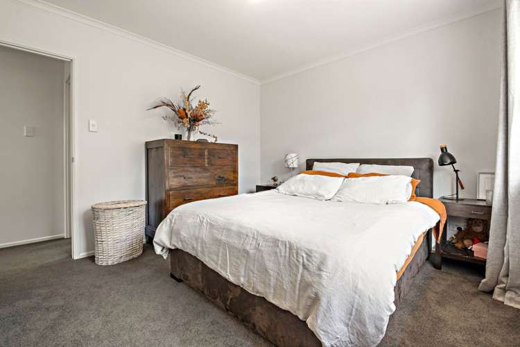 15 Finlow Drive Te Atatu South_10