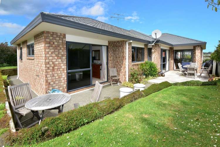 73 Kath Hopper Drive Orewa_1