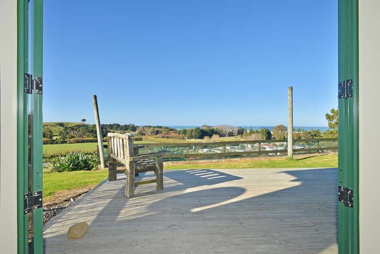 224 Riversdale Road Riversdale Beach_9